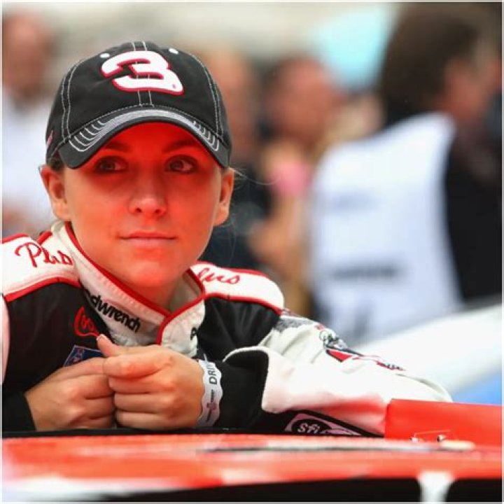 Uncover The Secrets Behind Taylor Nicole Earnhardt's Net Worth